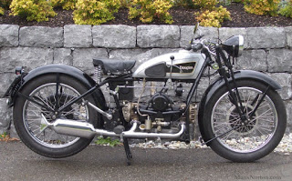 1932 Douglas Motorcycle (from Cybermotorcycle website)
