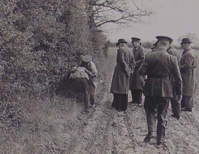 Photo taken by Harold Dearden showing group of MI5 officers retrieving Richter