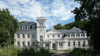 Villa Carlshagen in Potsdam, Berlin (from Wikipedia)