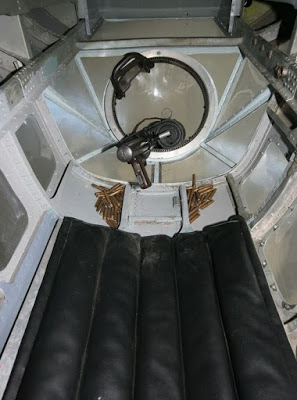 Lower Gunner position in belly hatch of HE 111. The entrance would lie beneath the padding. (From Scale Plastic & Rail website - N.B. 2021 06 04 - website no longer exists)