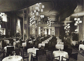 Café Trumpf in Berlin circa 1936