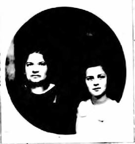 Ida (née Grausmann) and Amy Goldsmith - wife and daughter of Ely Goldsmith - ca. 1920. Image taken from Ely Goldsmith's US Passport application.