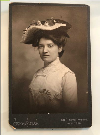 Ida Grausmann (later Goldschmidt/Goldsmith) ca. 1900-1908
One gets a sense of her millinery skills from the hat she is wearing.
Photo from Ancestry